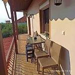 Geothan's House Nyaraló Szkála Szotírosz